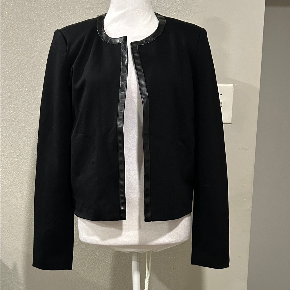NWT T Tahari Black Collarless Open Front Faux Leather Trim Jacket Blazer M